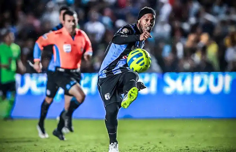 才不断追求 才不断追求